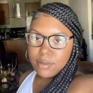 Meet your Posher, Shania